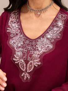 Al Najma 女士优雅朴素珍珠和水钻网眼拼接连衣裙 - 酒紅色 - 查看 7