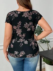 Reflora Camisa T de Mulheres Plus Size com Estampa Floral Elegante, Recorte de Renda, Estilo Vintage, 4 de Julho, Mulheres Profissionais, Férias, Top Preto, Feriado, Escritório para Mulheres, Top para Sair - Multicolorido - Visão 2