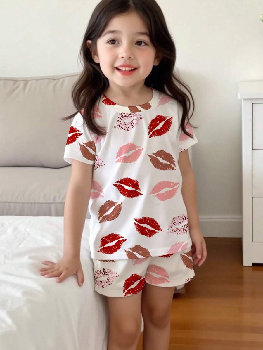年轻女孩简约唇印休闲圆领短袖短裤家居服，适合夏季轻松舒适、休闲装、早午餐、家庭出游季节 - 彩色 - 查看 1