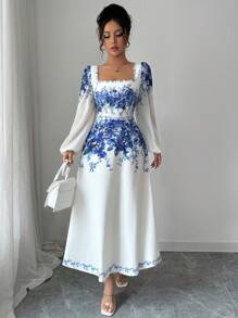 Modelyn 海军蓝方领收腰 A 字形花卉印花连衣裙