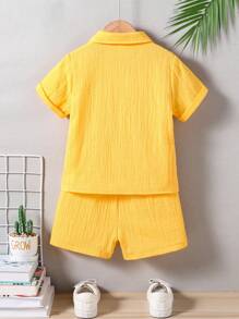 SHEIN Vintaside Kids 2 pezzi Set composto da camicia a maniche corte e pantaloncini in stile college casual in cotone per ragazzi, adatto per uso quotidiano, scuola, uscite, primavera/estate