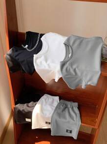 SHEIN 6pcs/Set Baju Bayi Laki-laki/Perempuan Lucu Warna Polos dengan Motif Huruf dan Celana Pendek Pinggang Elastis Set Campuran Dasar Musim Semi/Panas Set Kasual Anak Laki-laki - Hitam dan Putih - View 3