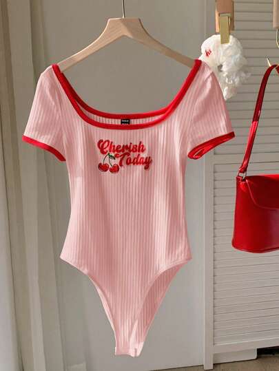 Comfortcana 大码彩色块字母印花方领紧身衣