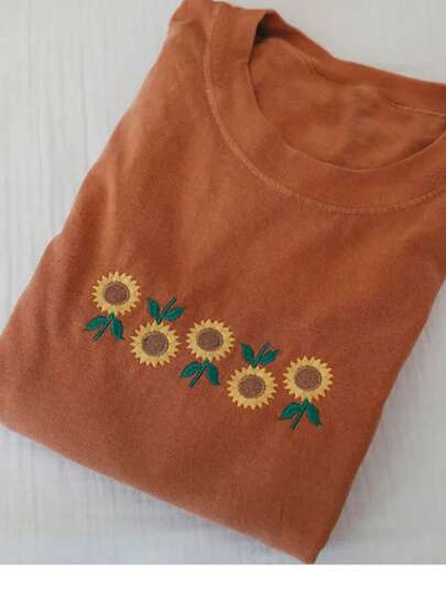 INAWLY Sunflower Embroidered Comfortable Colorful T-Shirt, Adorable Vintage Floral Embroidery Supple T-Shirt, Cottagecore T-Shirt For Women
