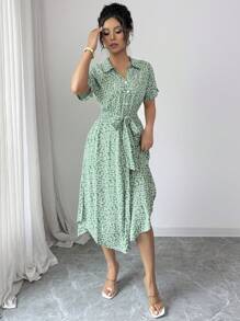 SHEIN PETITE 花卉系带前扣连衣裙长款女装 - 綠色 - 查看 3