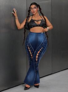 SHEIN EZwear Plus Size Denim Street Style Metal Chain Strap Hollow-Out Detail Jeans - Dark Wash - View 4