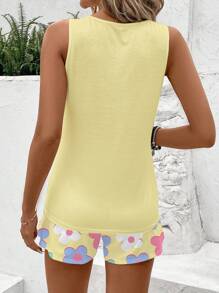 SHEIN LUNE 2 件加大码彩色花卉印花海滩度假套装，2 件夏季服装