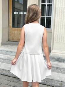 SHEIN مجموعة بنطلون قصير و سترة بدون أكمام ، من قطعتين ذات لون أحادي أنيق للبنات المراهقات