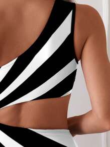 SHEIN Swim 1 bộ đồ bơi liền thân cho nữ có vai bất đối xứng, màu trơn không tay, thoải mái và giản dị cho kỳ nghỉ - Đen và trắng - Xem 5