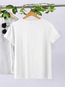 SHEIN CURVE+ Camiseta de mujer de talla grande con gráfico en letras doradas mayúsculas "MILANO Italia", top de estilo minimalista de verano