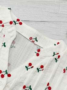 SHEIN Tall 女式春夏休闲白色樱花印花纹理V领盖袖衬衫 - 白色 - 查看 4