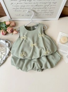 SHEIN LMoss Kids 2 件套 Babygirl 可爱绿色纹理蝴蝶结装饰上衣和松紧腰短裤夏季服装