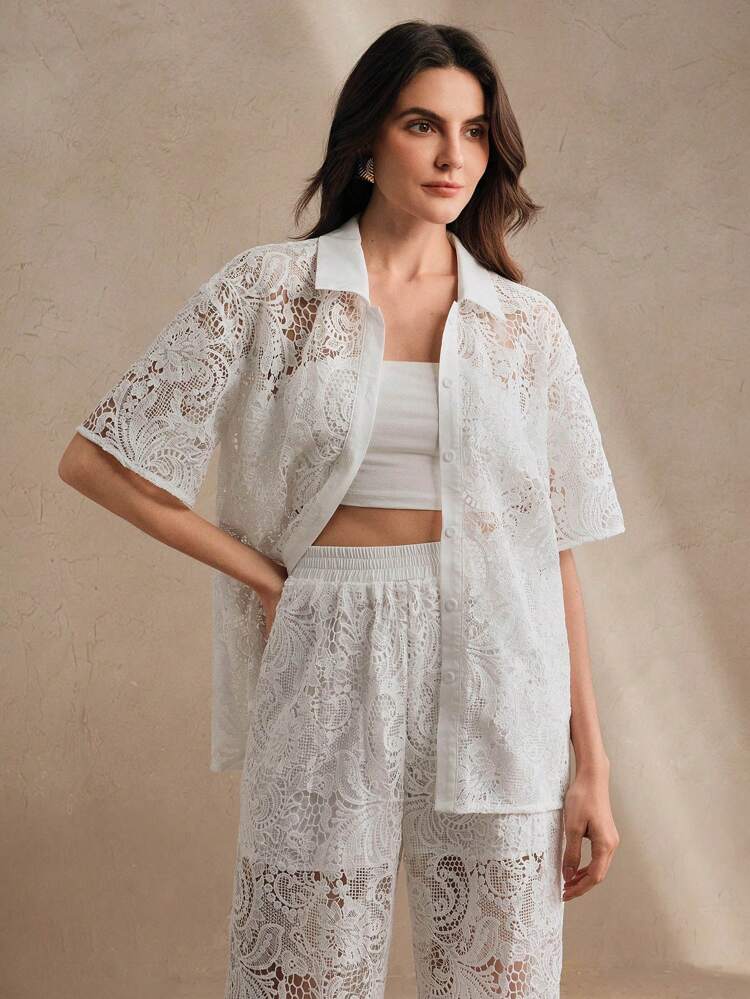Camicia elegante e casual da donna per l'estate, a maniche corte, con davanti aperto e semi-trasparente, adatta per le vacanze