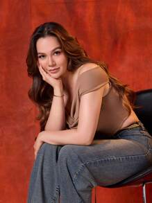 SHEIN x Lina SHEIN ICON Pantalones de mezclilla casuales y sencillos de unicolor para mujer - Lavado ligero - Ver 4