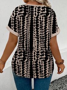 SHEIN 女式休闲V领多层袖下摆印花蛇皮图案加大码T恤 - 彩色 - 查看 2