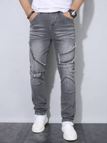 Manfinity LEGND Men's Frayed Hem Solid Color Pocket Fashion Denim Jeans