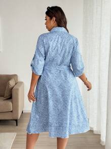 Calvaya Robe-chemise rayée pour femmes grandes tailles, col boutonné, taille auto-nouée, manches courtes, tenue décontractée d'été, décontracté chic - Bleu azur - Voir 2