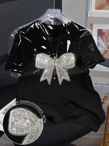 SHEIN 大码女式夏季精致蝴蝶结、铆钉和亮片装饰 T 恤 - 黑色 - 查看 1