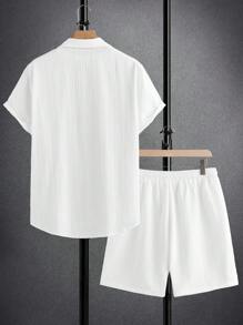 Manfinity RelaxMax Conjunto de camisa de manga corta de unicolor y pantalones cortos con cordón para hombres