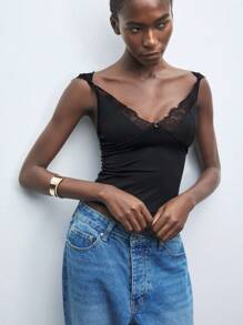 Maija Áo thun hở vai phối ren ôm vừa vặn màu đen, hàng mới 2025 mùa hè, thích hợp mặc cho khách dự tiệc cưới, tiệc sáng muộn, sân bay, kỳ nghỉ, lễ hội, tốt nghiệp, mặc hàng ngày - màu đen - Xem 6