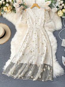Rusticease Đầm hở eo thêu hoa lưới tương phản mùa hè cho nữ - trắng - Xem 4