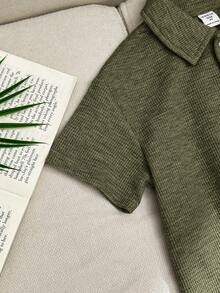 SHEIN 2pcs Young Boy Loose Casual Turndown Collar Short Sleeve Polo Shirt And Pants Set