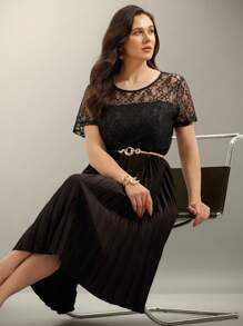 SHEIN Clasi 大码纯色生日礼服、商务休闲派对礼服、优雅正式女装、晚礼服、蕾丝裙、婚纱、浪漫礼服、婚礼宾客礼服、常规春夏长裙 - 黑色 - 查看 1