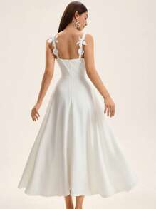 Aveloria Rosie 压花花卉装饰连衣裙，高腰收腰，无袖度假风格 - 白色 - 查看 2