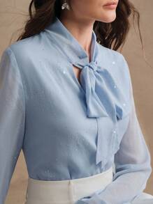Anewsta 优雅法式垂坠蝴蝶结领水晶装饰雪纺衬衫，时尚通勤女式网眼上衣，春季 - 藍色 - 查看 2