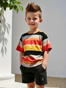 2 pezzi/set Outfit casual da ragazzo composto da maglietta a maniche corte con stampa grafica e scollo tondo e pantaloncini cargo, adatto per l'estate