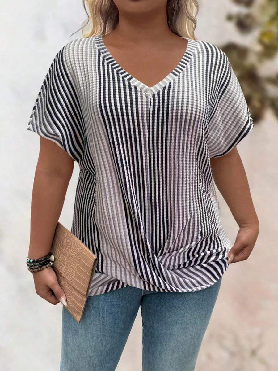 EMERY ROSE 大码女式V领彩虹下摆交叉扭纹设计休闲短袖T恤 - 彩色 - 查看 1