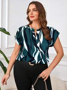 SHEIN Clasi Plus Size Women Geometric Print Short Sleeve Shirt,Teacher Outfits For Women