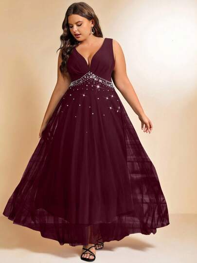 Cravure Burgundy Red Plus Size Women's Sleeveless Mesh Dress, Decorated With Faux Pearls, V-Neck And Elegant Style, For Christmas Maxi Women Outfit Wedding