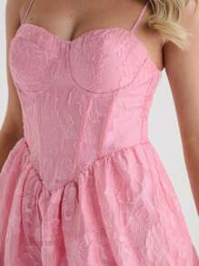 Glamine Romantisches Frühlings- und Sommer-Jacquard-Fischgräten-Brustbecher-Einfarbenes-Cami-Mini-Kleid für Damen - Pink - Übersicht 5