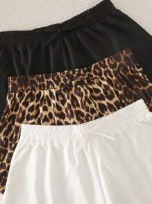 SHEIN Compra 1 Obtén 3 Gratis. Sets de shorts para adolescentes con estilo casual deportivo de ramas desnudas en negro y blanco, estampado de leopardo