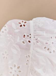 Almamuse Women Elegant Textured Embroidered Mini Skirt Set - White - View 5
