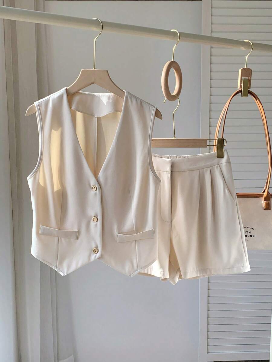 Comfortcana 2pcs/Set Plus Size Apricot Casual Solid Color Sleeveless Top & Shorts - Apricot - View 1