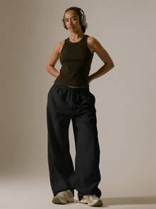 MUSERA 宽松直筒慢跑裤，适合度假、休闲、机场、夏季、毕业季、返校季、毕业典礼、教师等场合，也适合女性、秋季、冬季等场合。