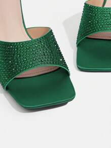 CUCCOO TILAWA 女士时尚迷人的金属水钻装饰方头凉鞋