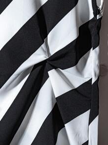 SHEIN Clasi Women's Elegant Striped Print Round Neck Side Twist Design Shoulder Sleeve Short Sleeve Blouse, Spring/Summer