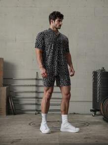 Manfinity VCAY 2pcs/Set Men's Mature Casual Letter Print Fitted Short Sleeve Shirt & Elastic Waist Straight Leg Shorts, Travel Essentials