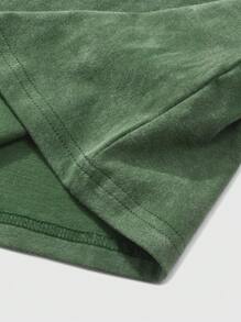 ROMWE MEN Street Life Men's Portrait And Acid-Washed Short Sleeve T-Shirt, Suitable For Everyday Wear In Spring/Summer - Green - View 5