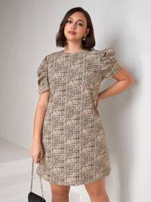 Chikora 大码优雅杏色花卉印花连衣裙，简约时尚休闲日常穿着 - 彩色 - 查看 1