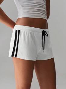 TRNVIE Low-Rise Contrast Trim Drawstring Waist Printed Casual Shorts - White - View 7