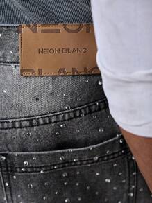 NEON BLANC Jeans anchos de color gris con lavado de sal y decoración de strass, una prenda esencial de la moda callejera para hombres - Gris - Ver 3