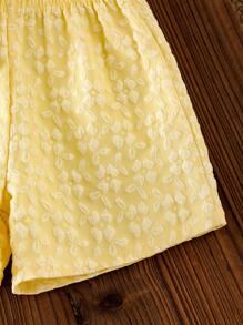 2pcs Girls (Small) Yellow Textured Fabric Vest & Shorts Set, Fashionable Design, Unique Summer Girl Outfit Summer Holiday