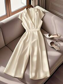 Chiquease Eleganter Damen-Jumpsuit mit Kragen, Überschlag, Raffung und geraden Beinen - Aprikosenfarben - Übersicht 1