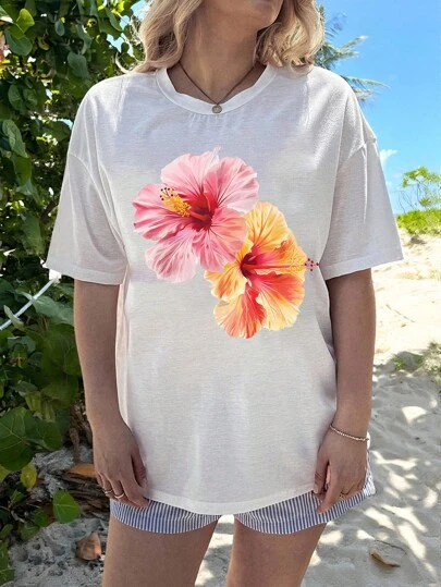 SHEIN EZwear 大码休闲芙蓉花印花圆领短袖 T 恤，宽松版型，适合夏季