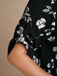 Chikora 大碼印花捲邊袖襯衫 - 黑與白 - 查看 7
