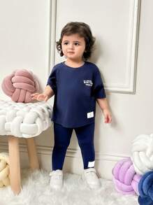SHEIN Babygirl 夏季休闲百搭针织字母图案短袖T恤和松紧腰裤套装 - 藏蓝色 - 查看 5